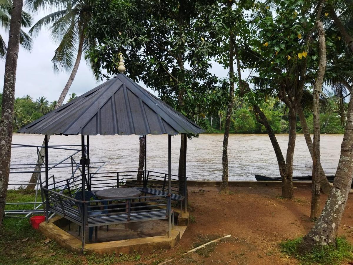Munroe Lagoons Kollam Exterior photo